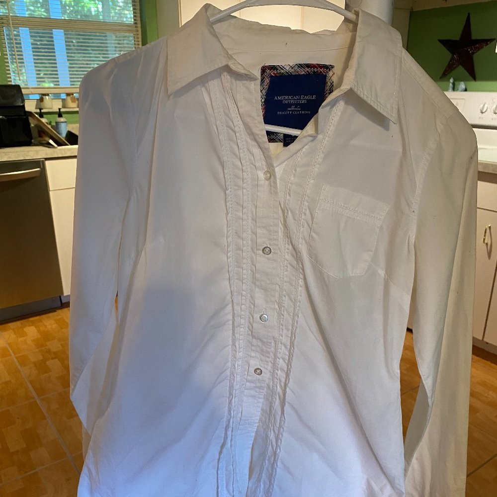 AMERICAN EAGLE WHITE BUTTON DOWN OXFORD SHIRT SIZE 4 FORMAL WEAR WAITRESS SERVER